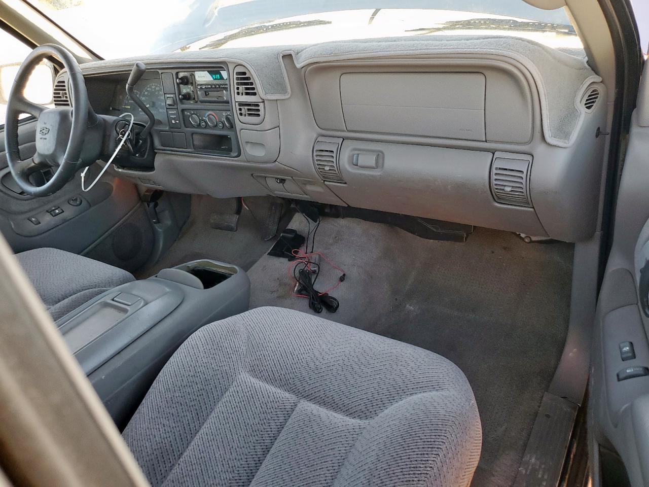 1998 Chevrolet Gmt-400 C1500 VIN: 1GCEC14R4WZ175223 Lot: 91489105