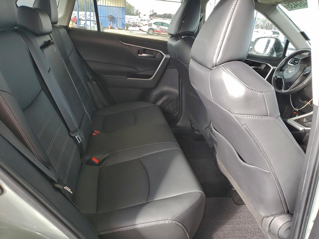 2022 Toyota Rav4 Xle Premium VIN: 2T3C1RFV3NW198786 Lot: 94460435