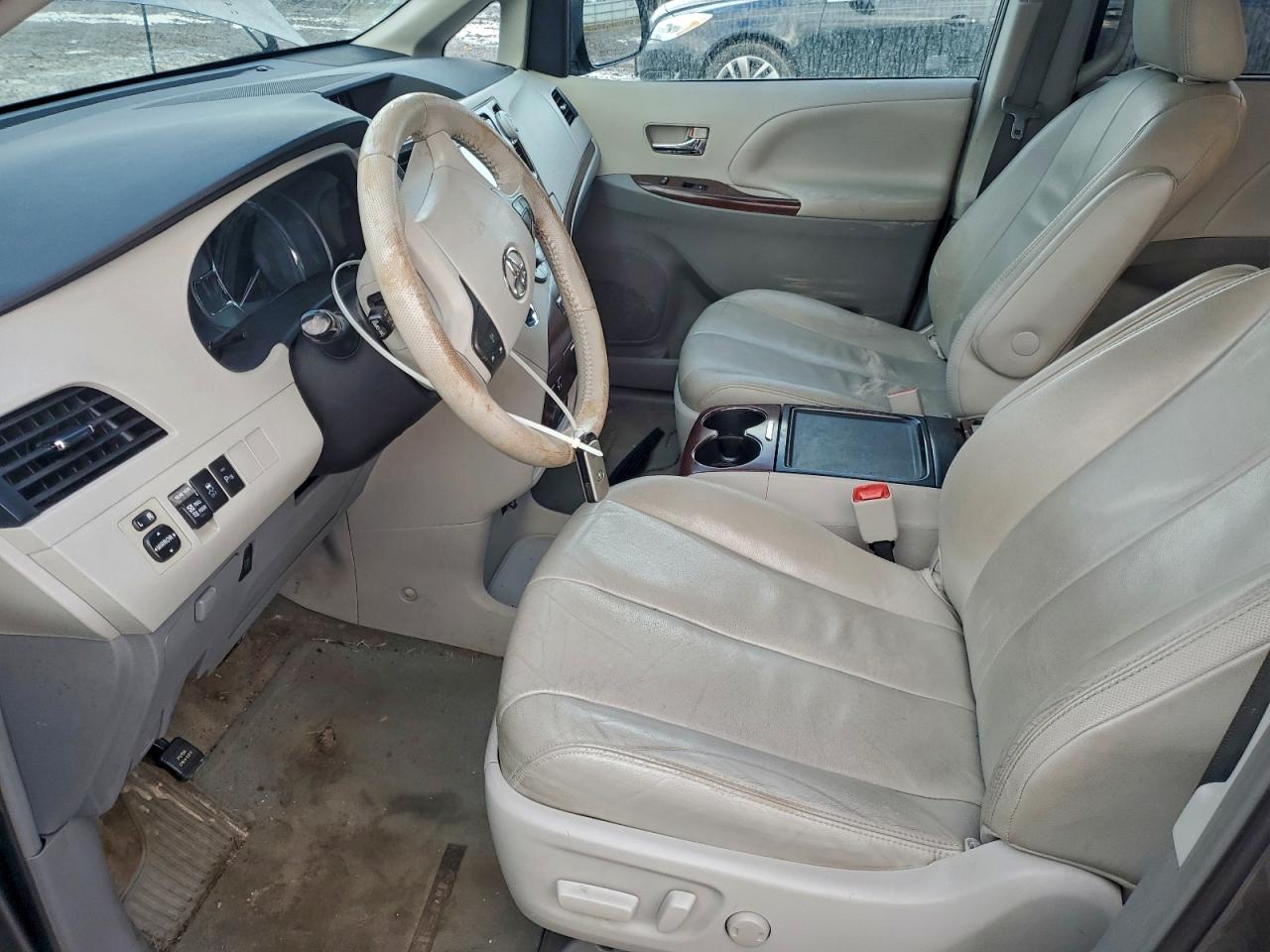 2013 Toyota Sienna Xle VIN: 5TDDK3DC7DS055579 Lot: 94544765