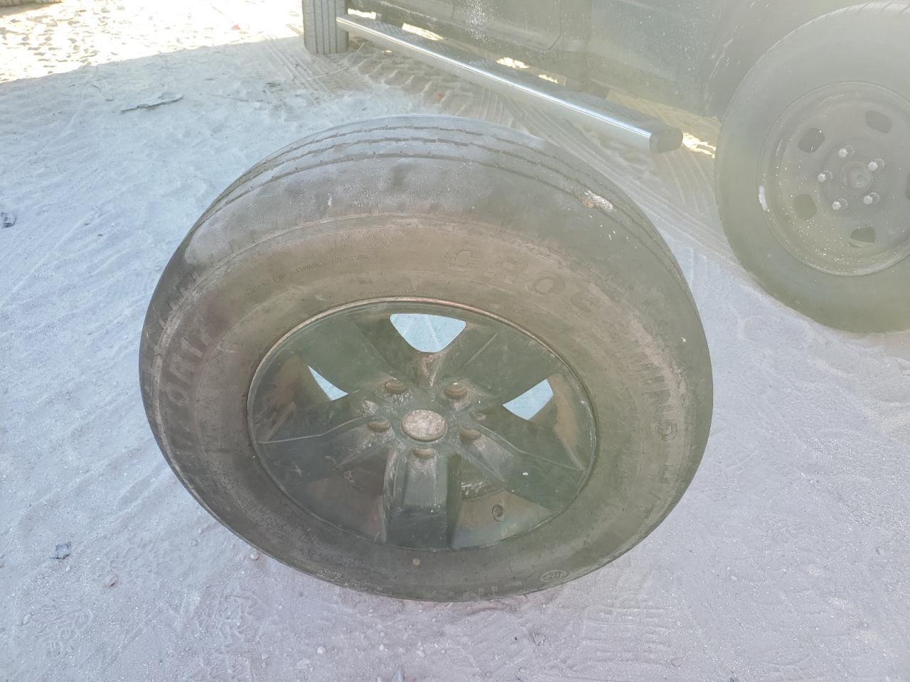 2017 Ram 1500 Slt VIN: 1C6RR7GG2HS704443 Lot: 90946665