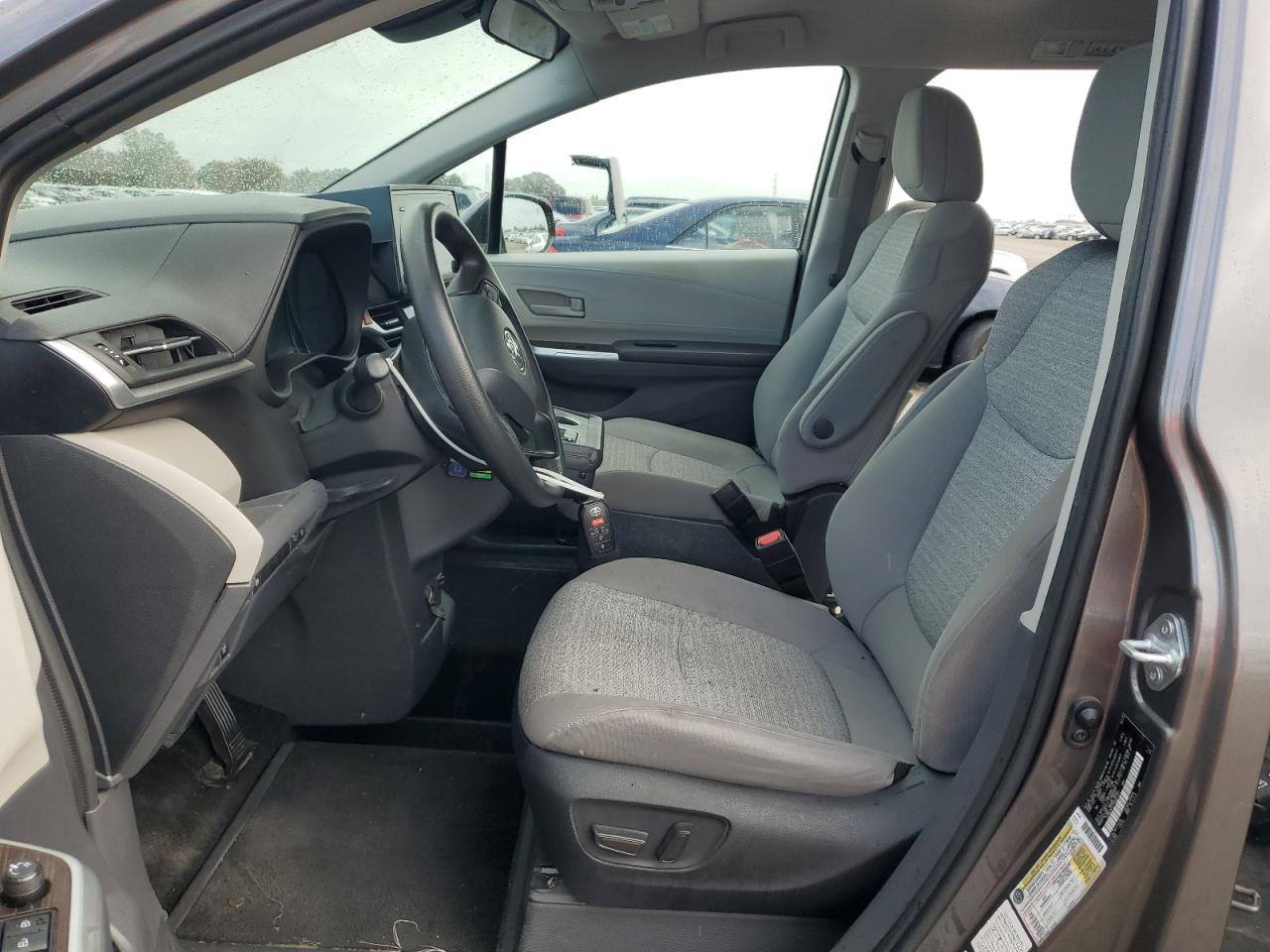 2022 Toyota Sienna Le VIN: 5TDKSKFC7NS063181 Lot: 92695765