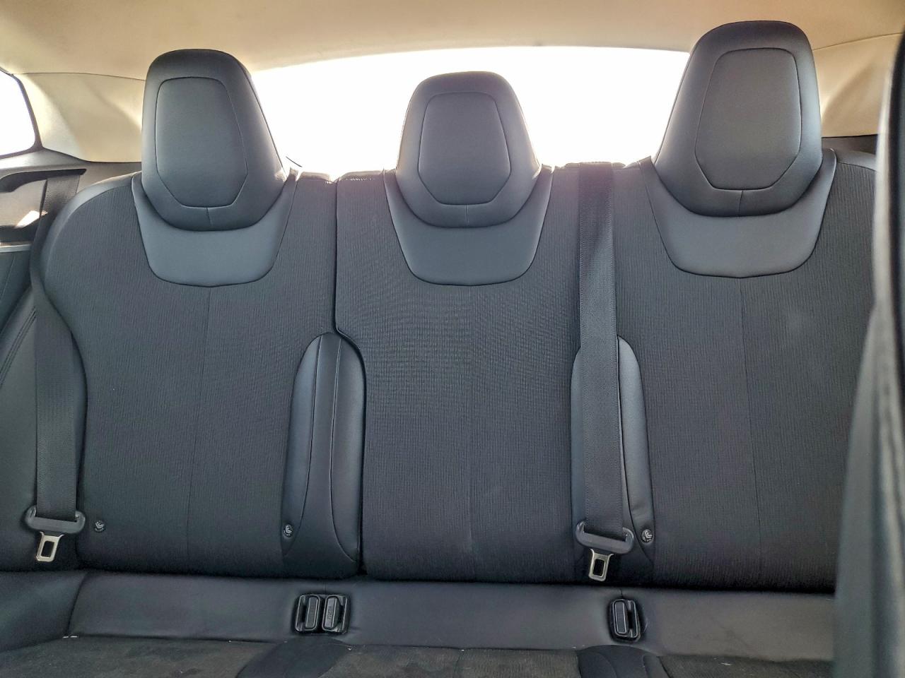 2014 Tesla Model S VIN: 5YJSA1H14EFP63401 Lot: 94279445