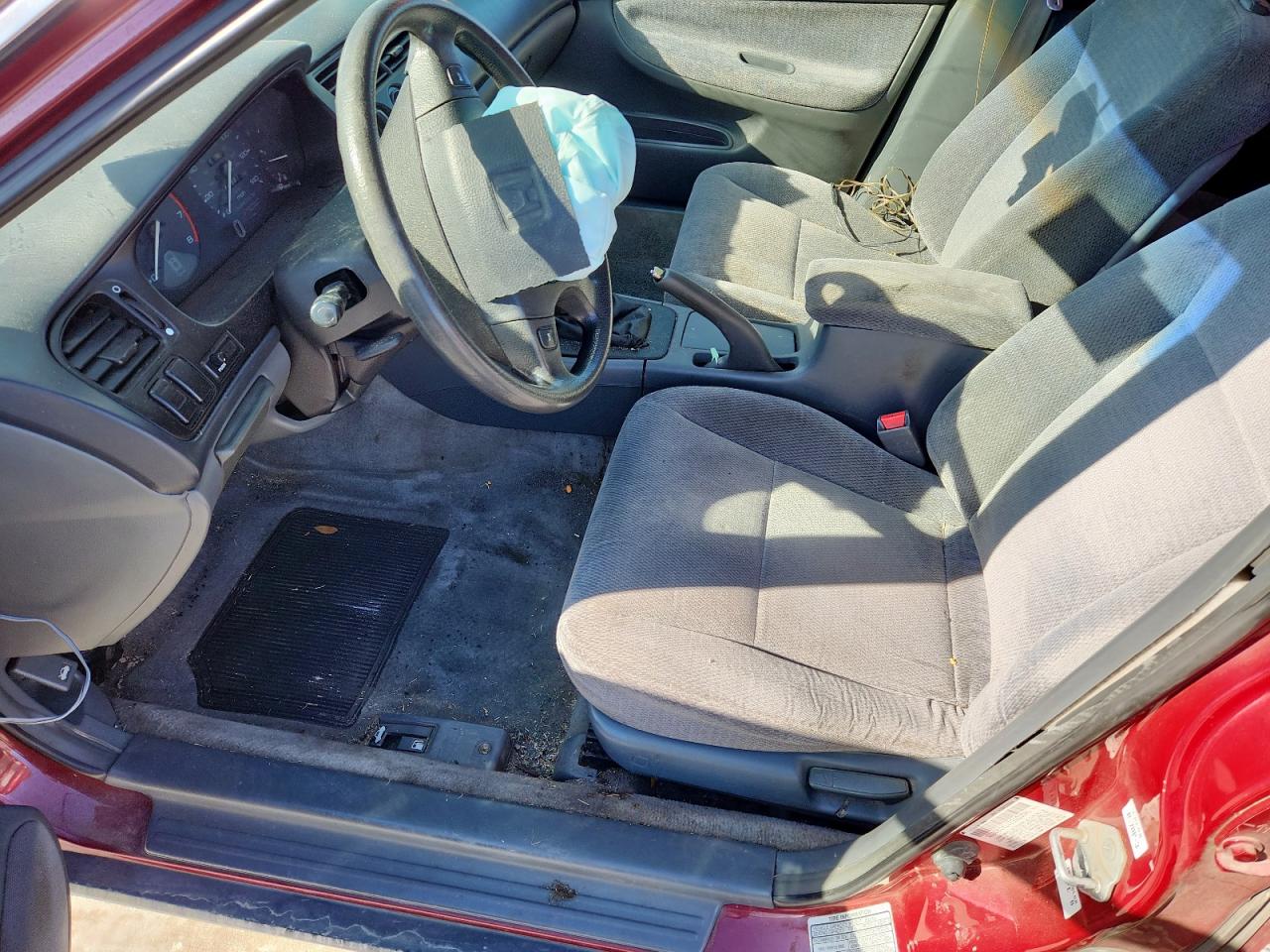 1996 Honda Accord Lx VIN: 1HGCD5531TA090020 Lot: 92308935