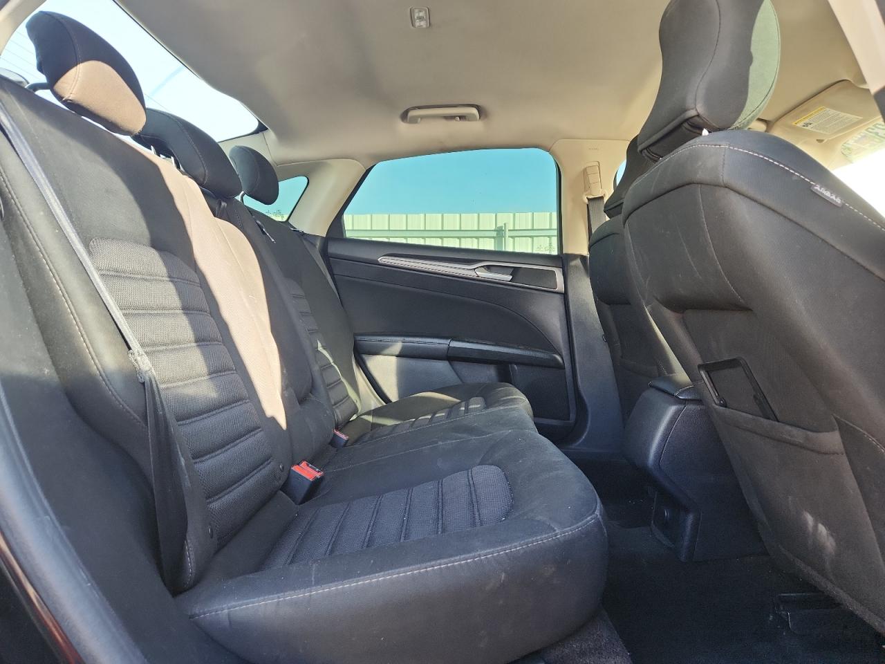 2018 Ford Fusion Se VIN: 3FA6P0HD5JR281796 Lot: 91230275