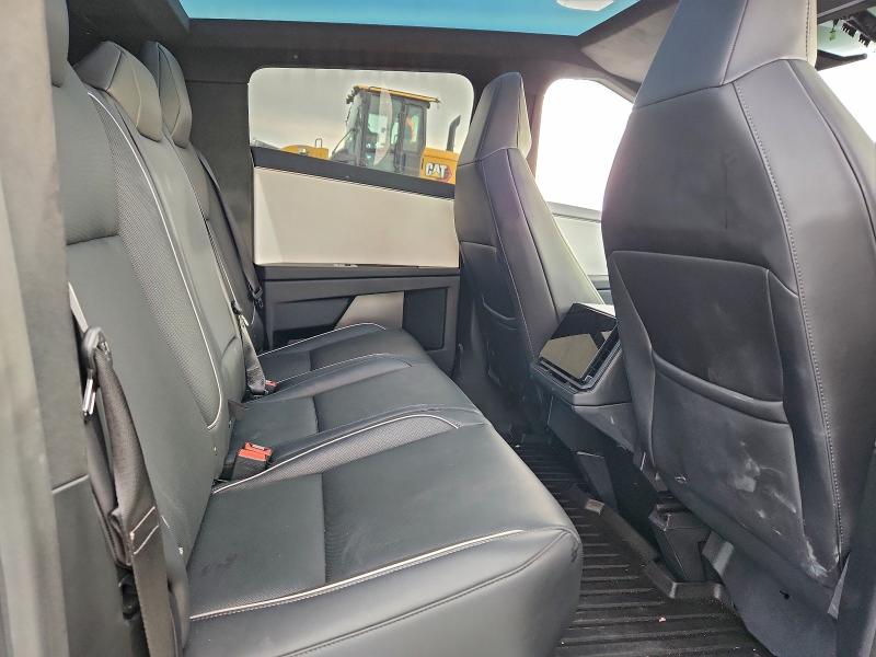 2024 TESLA CYBERTRUCK   