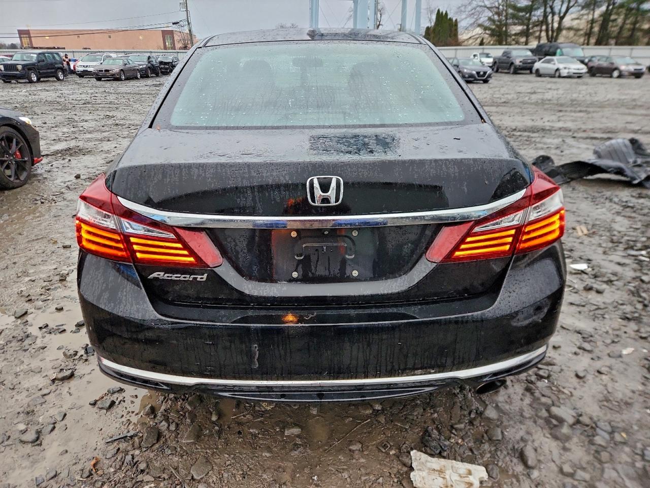 2016 Honda Accord Exl VIN: 1HGCR2F80GA004812 Lot: 94136895