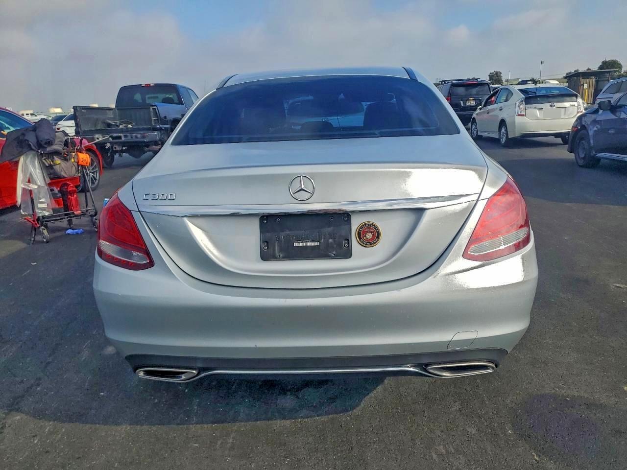 2017 Mercedes-Benz C 300 VIN: 55SWF4JB2HU190590 Lot: 93918825