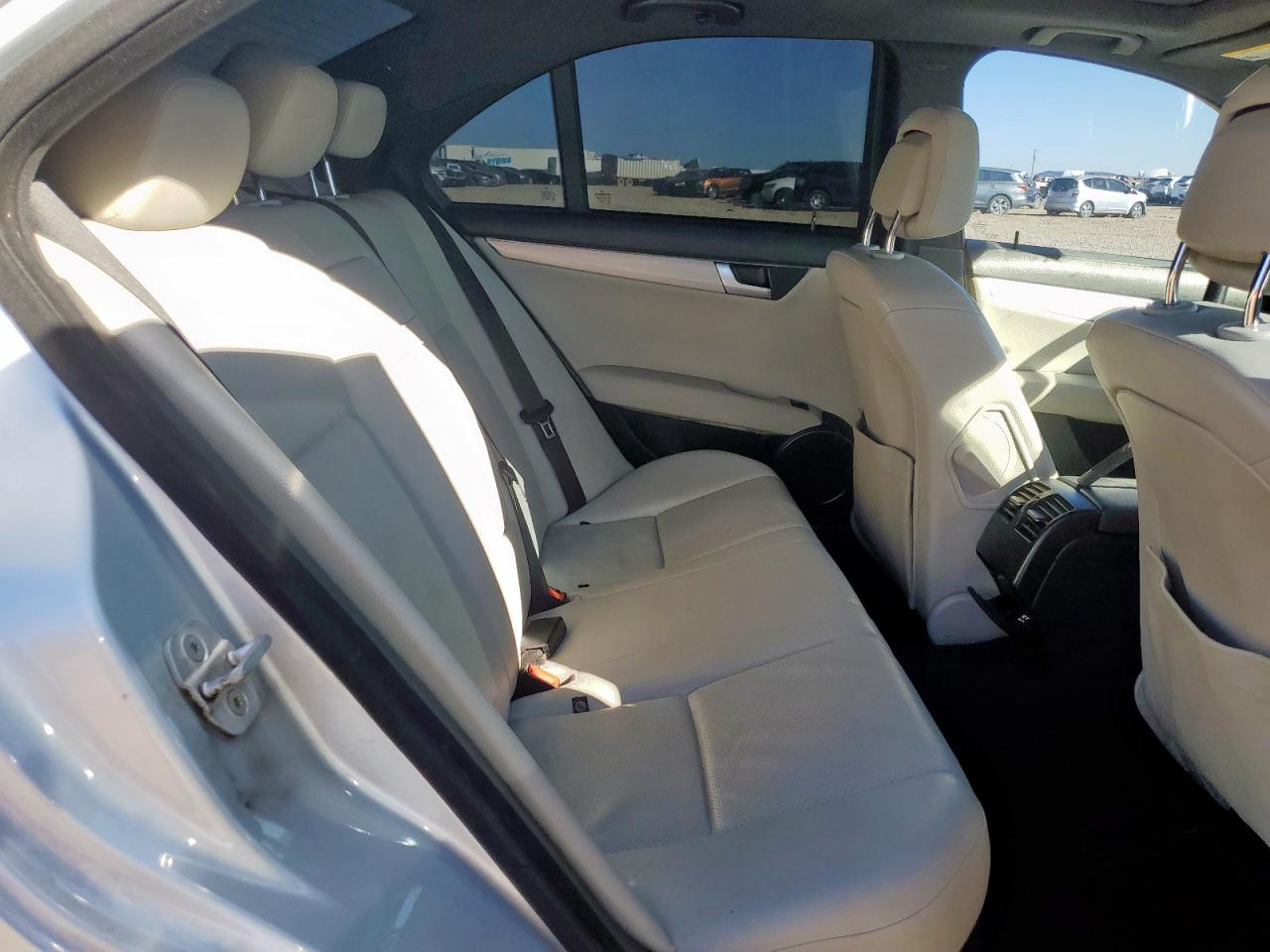 2012 Mercedes-Benz C 250 VIN: WDDGF4HB3CR240241 Lot: 87241535