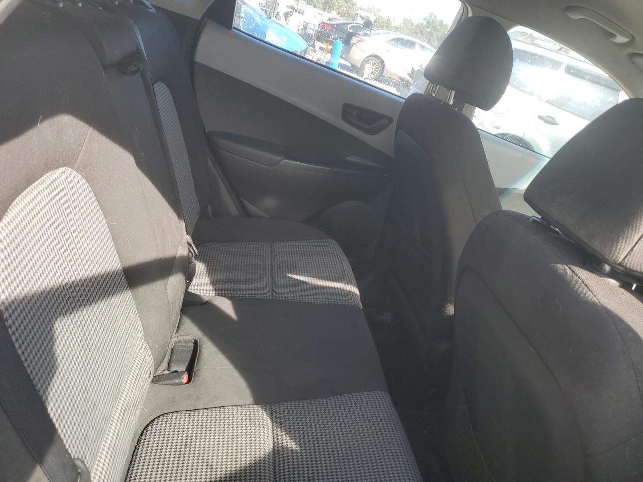 2019 Hyundai Kona Se VIN: KM8K12AA4KU235078 Lot: 92199565