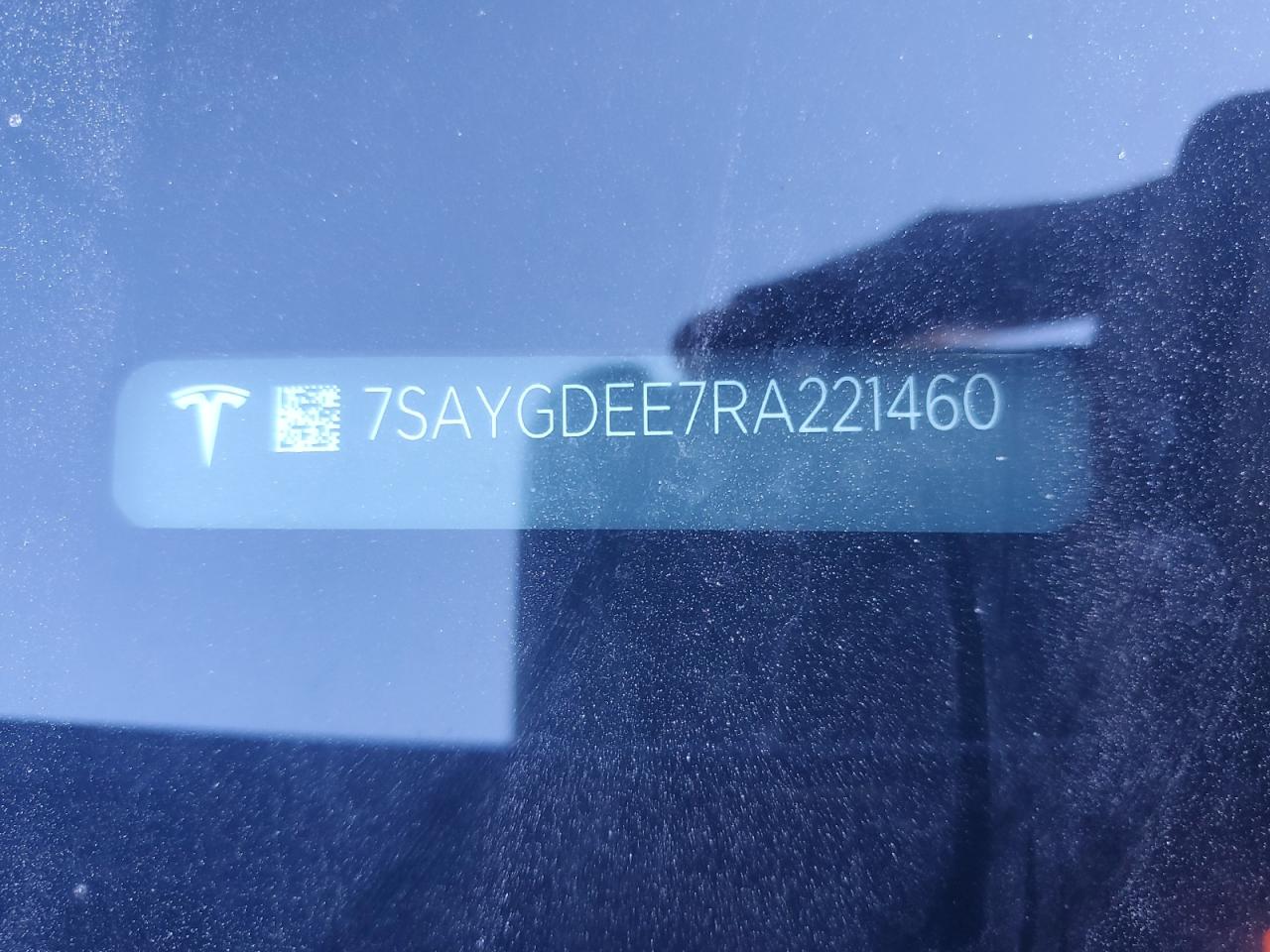 2024 Tesla Model Y VIN: 7SAYGDEE7RA221460 Lot: 90375115