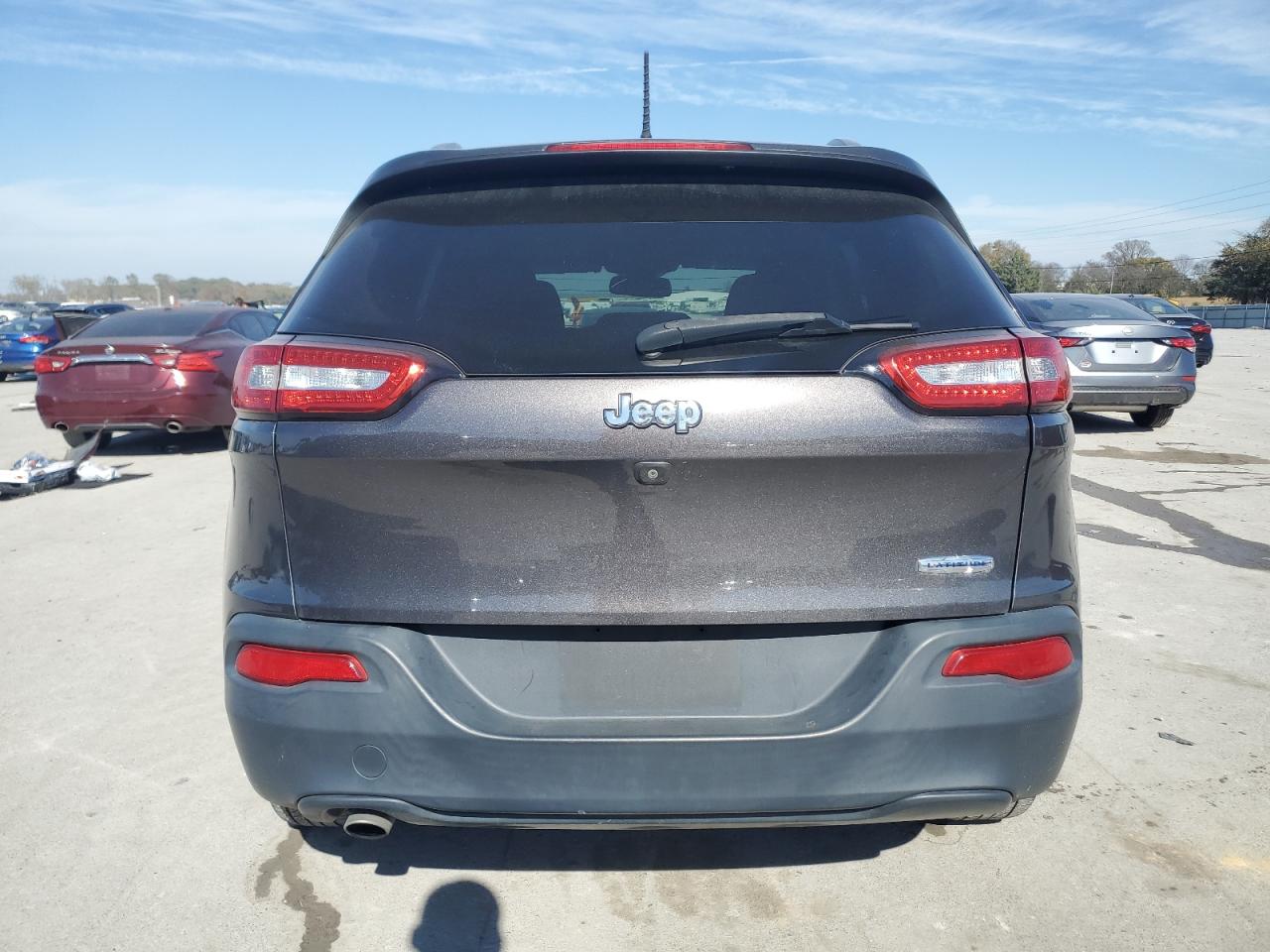 2017 Jeep Cherokee Latitude VIN: 1C4PJLCB4HD239646 Lot: 90984935