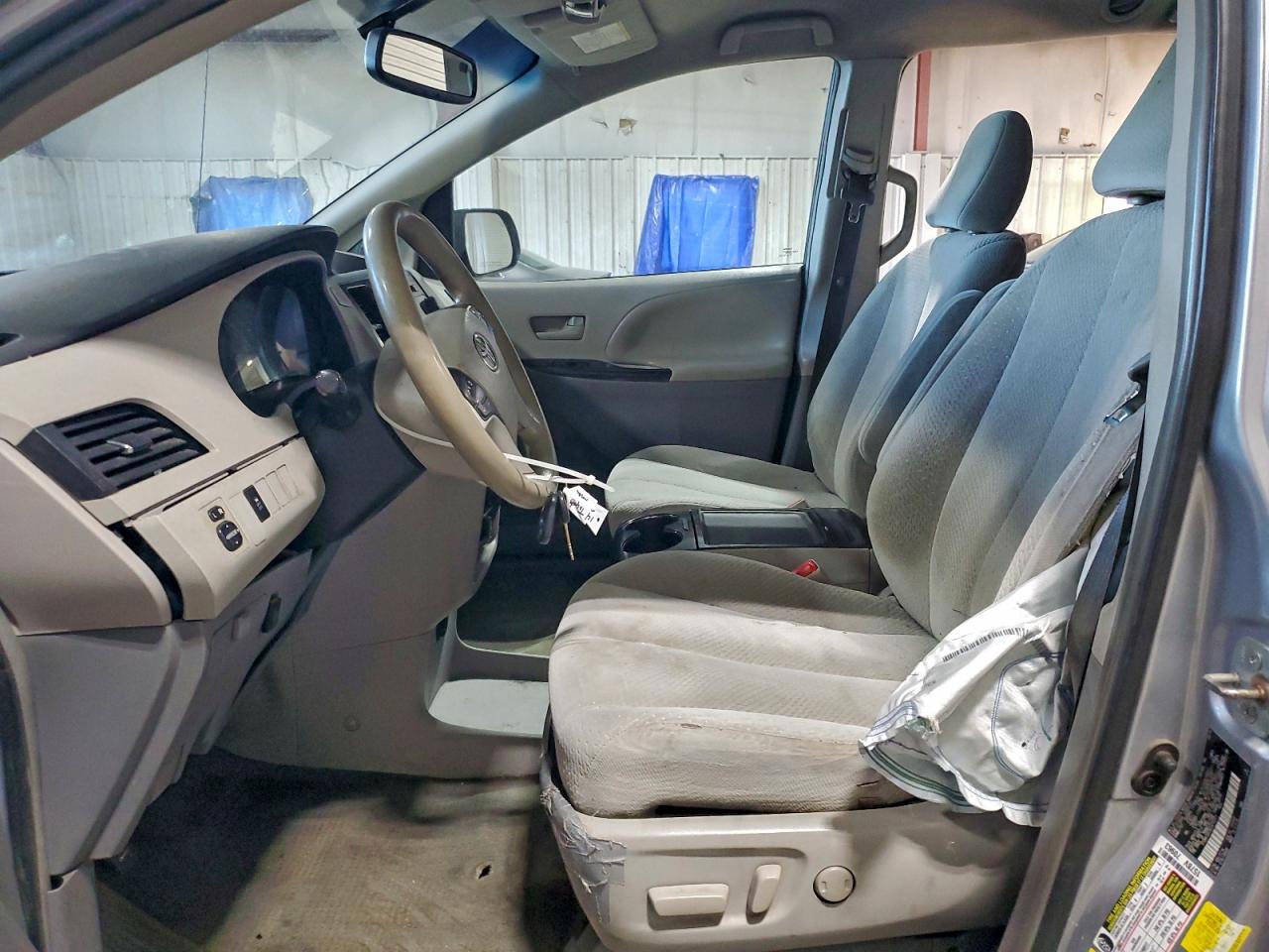 2014 Toyota Sienna Le VIN: 5TDKK3DC5ES476371 Lot: 94230505