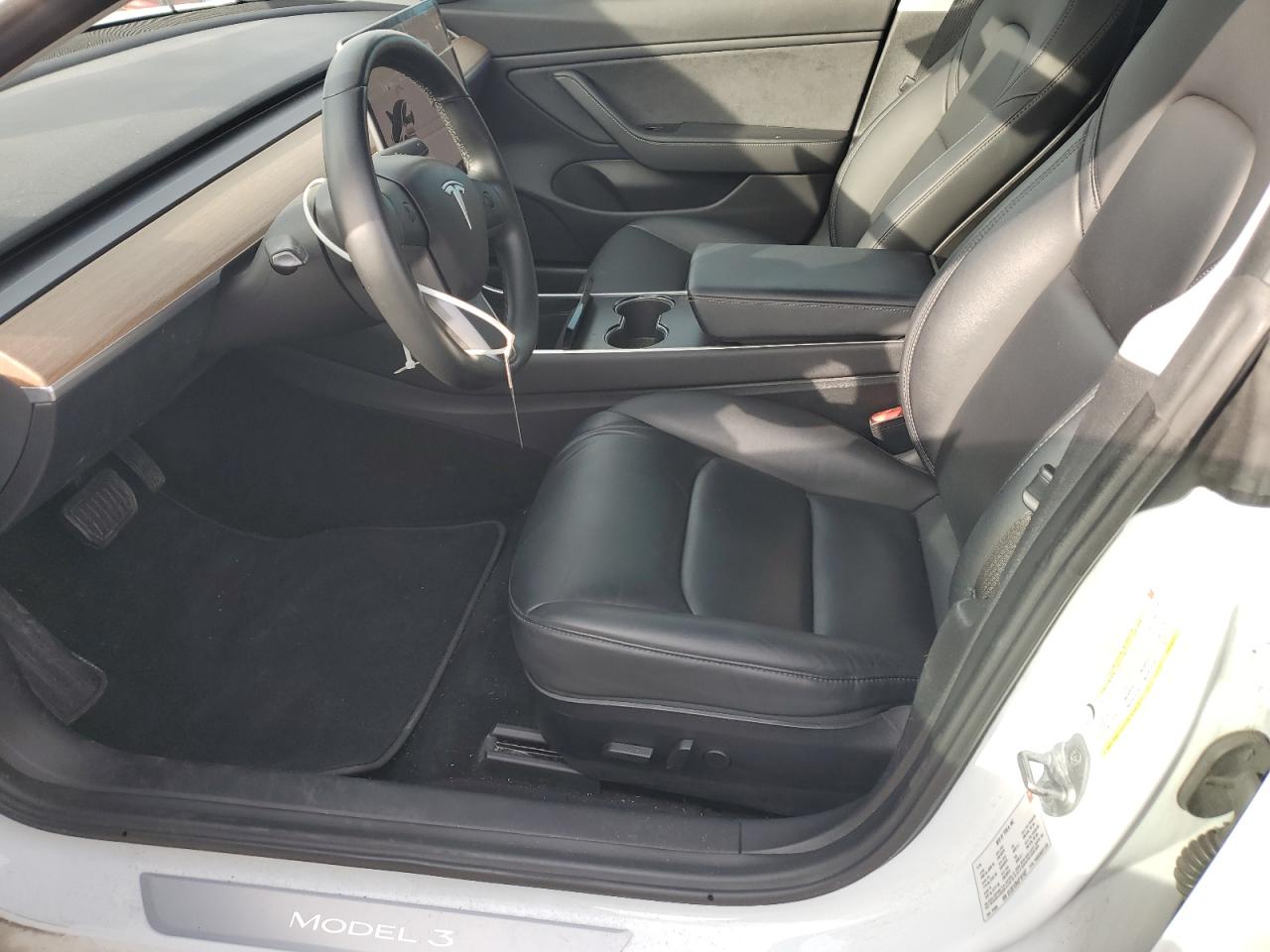 2018 Tesla Model 3 VIN: 5YJ3E1EB4JF181427 Lot: 93822565