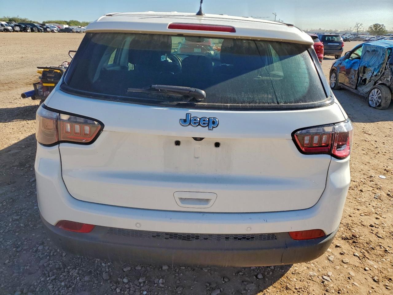 2018 Jeep Compass Sport VIN: 3C4NJCAB2JT151673 Lot: 94375365