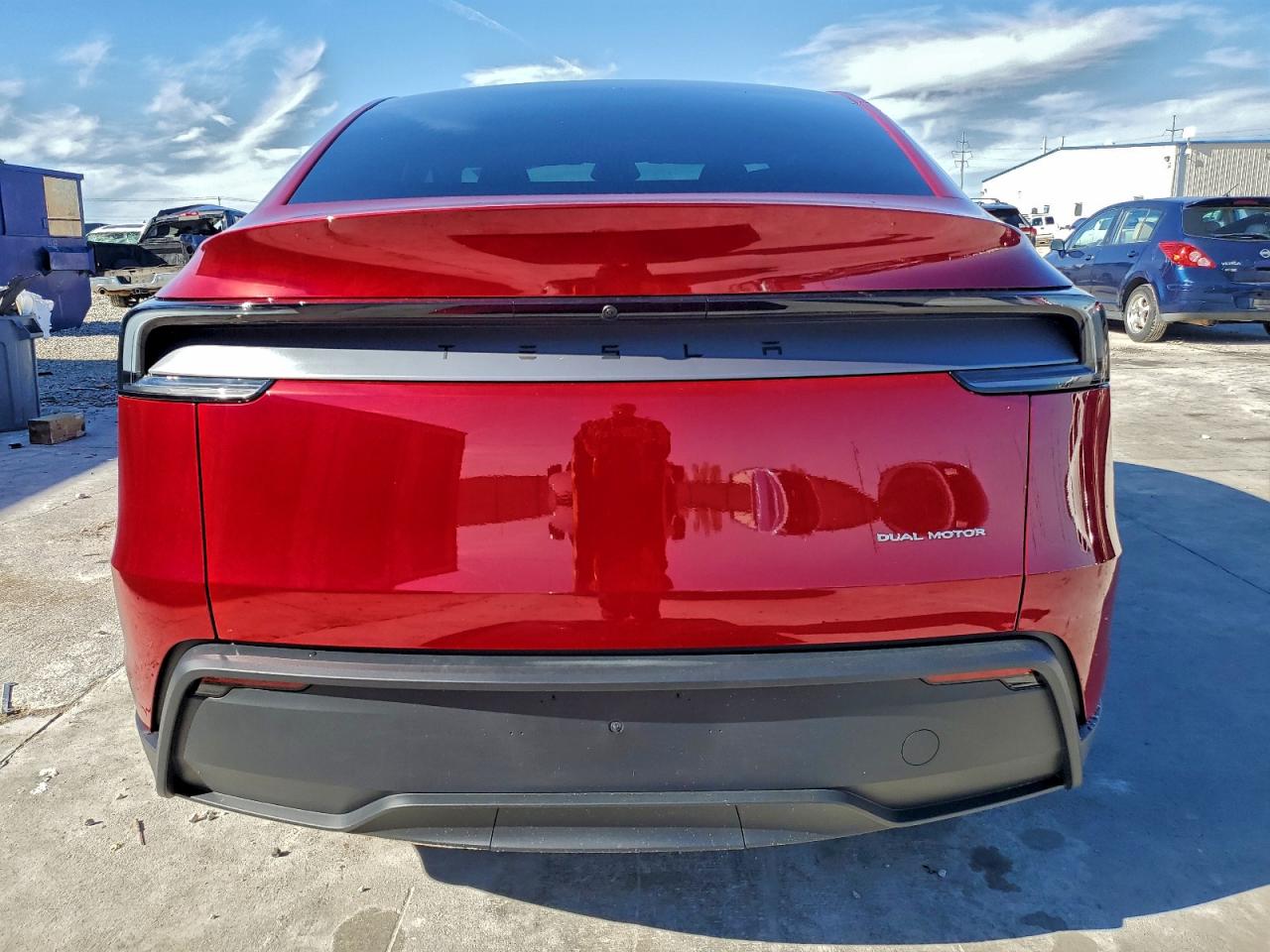 2026 Tesla Model Y VIN: 7SAYGDEEXTA495923 Lot: 93447245