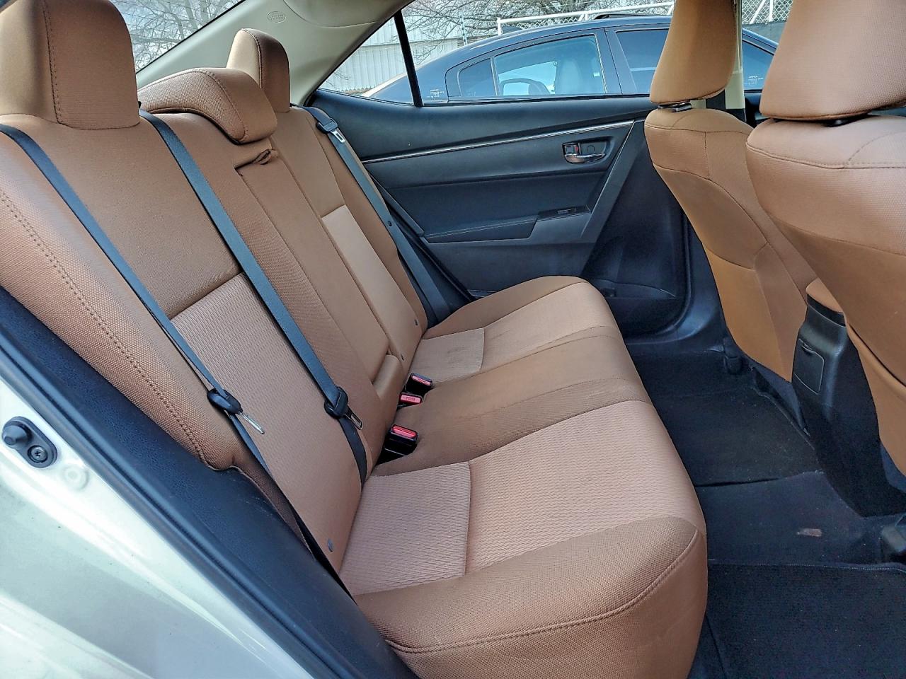 2015 Toyota Corolla L VIN: 5YFBURHE3FP210916 Lot: 94679925