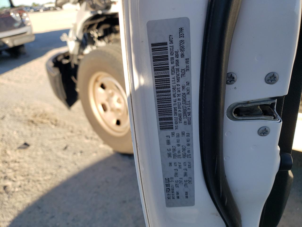 2018 Ram 1500 St VIN: 1C6RR6KG7JS305034 Lot: 92032525