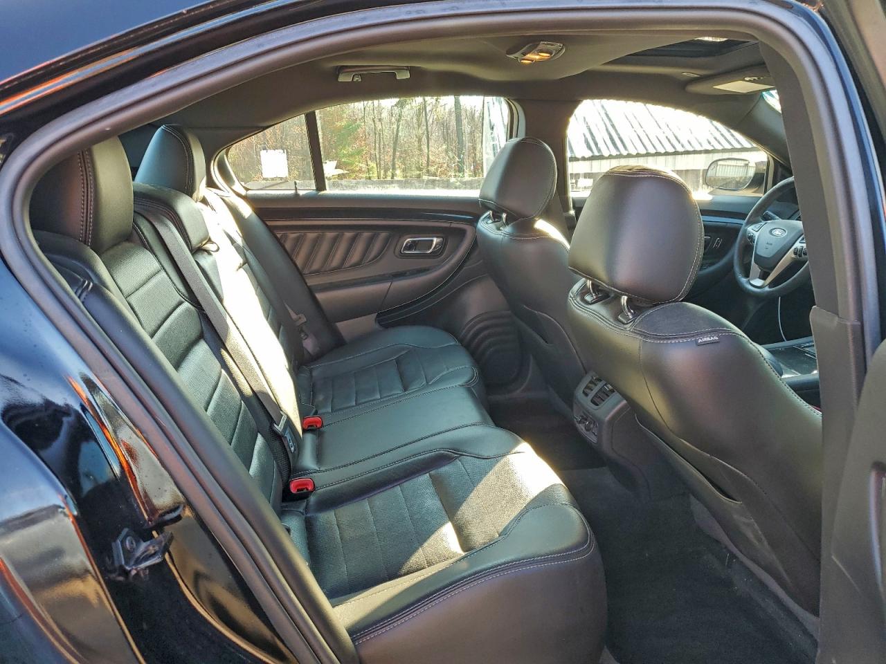 2016 Ford Taurus Sho VIN: 1FAHP2KTXGG118372 Lot: 94572135