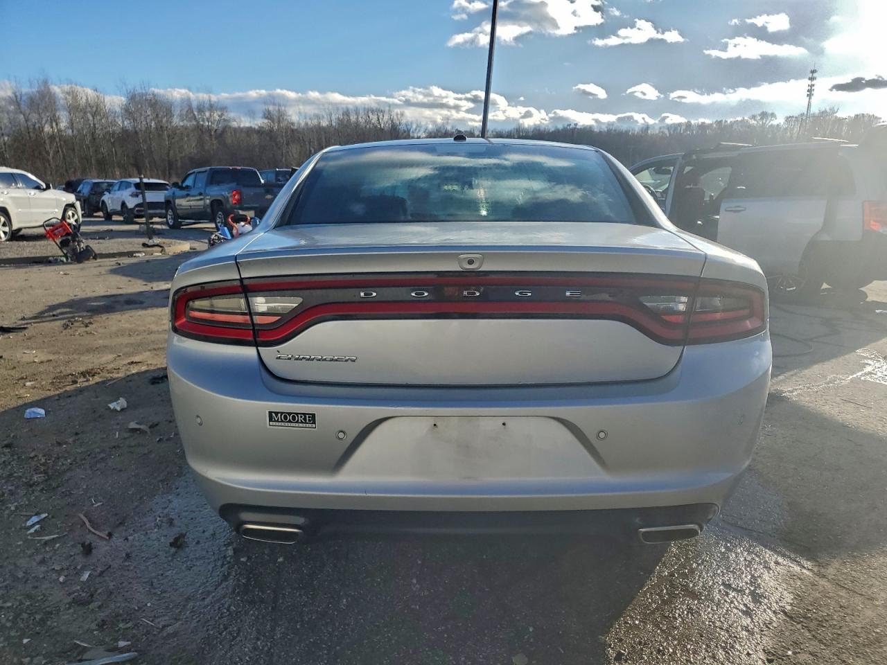 2019 Dodge Charger Sxt VIN: 2C3CDXBG6KH725335 Lot: 94338255