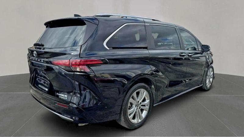  TOYOTA SIENNA 2022 Черный