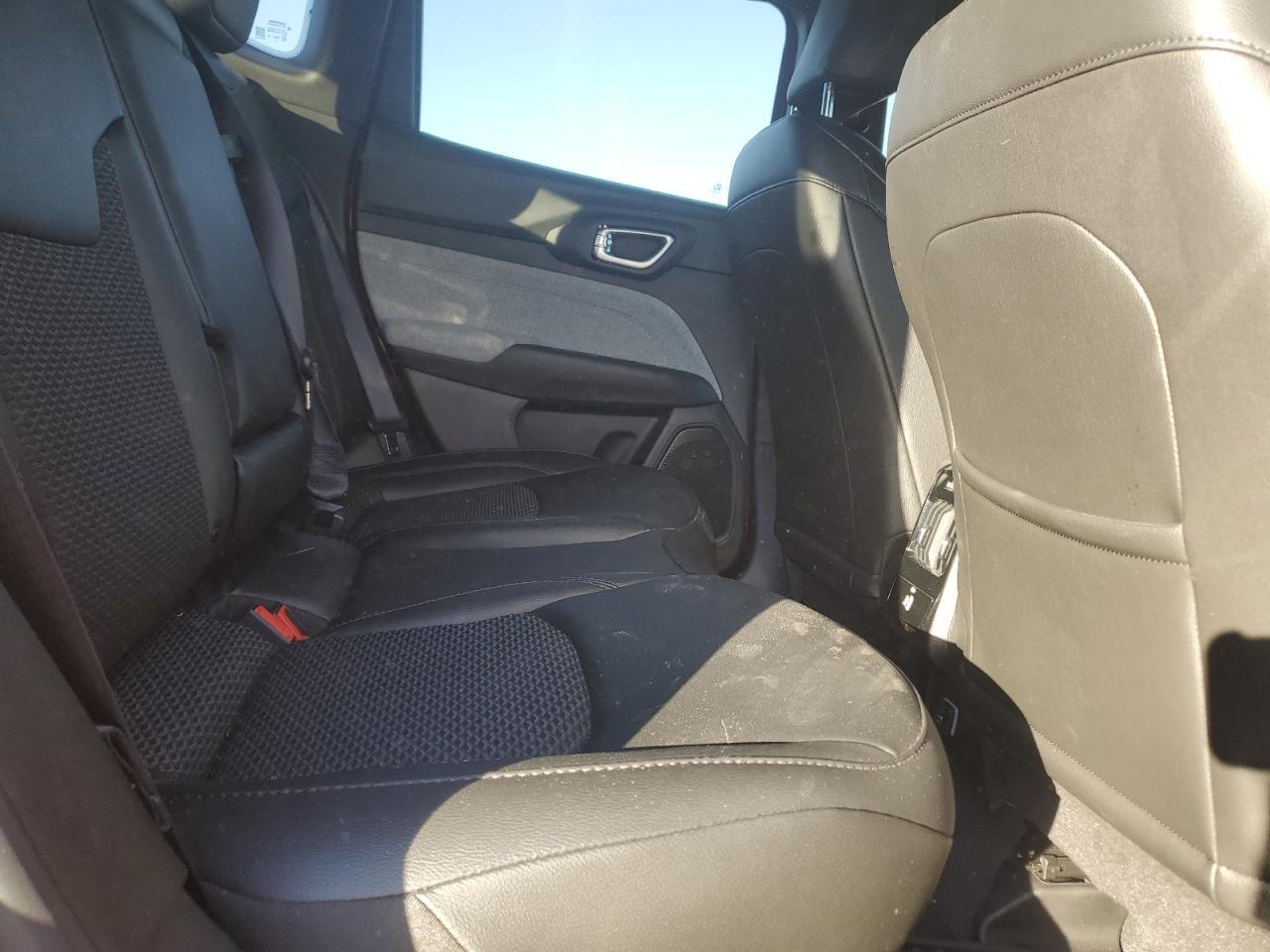 2025 Jeep Compass Latitude VIN: 3C4NJDBN2ST561325 Lot: 92918685