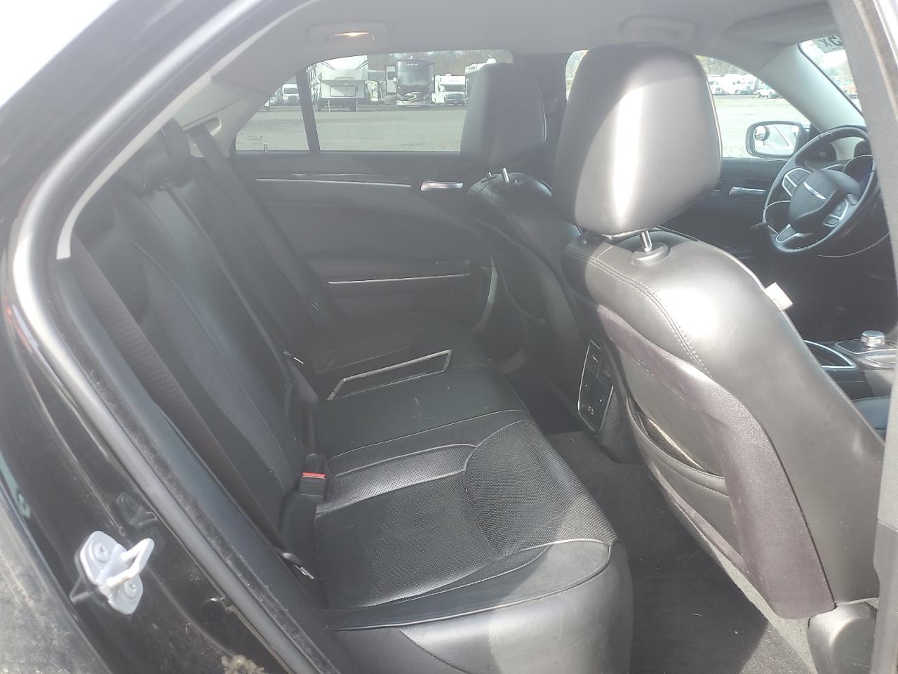 2019 Chrysler 300 Limited VIN: 2C3CCAKG9KH690922 Lot: 92740535