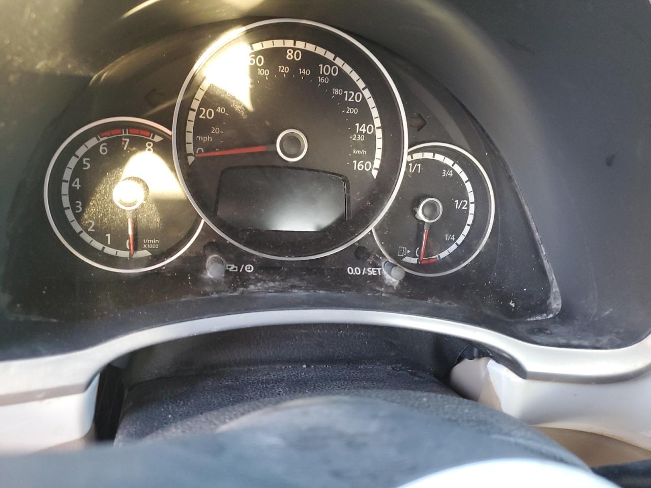 2015 Volkswagen Beetle 1.8T VIN: 3VW507AT5FM804031 Lot: 92644145