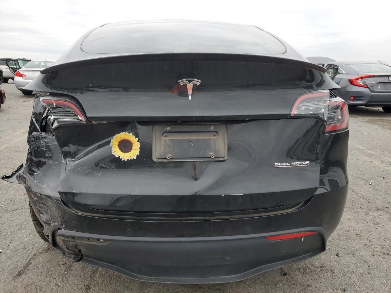 2022 Tesla Model Y VIN: 7SAYGDEFXNF494575 Lot: 92131305