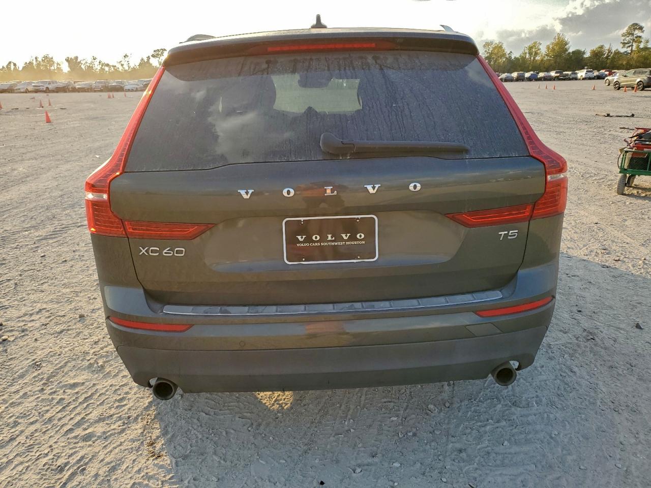 2019 Volvo Xc60 T5 Momentum VIN: LYV102DK8KB206099 Lot: 94103015