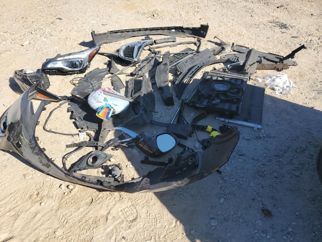 2020 Buick Envision Essence VIN: LRBFXCSAXLD081517 Lot: 91710645