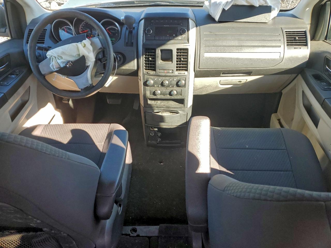 2010 Dodge Grand Caravan Se VIN: 2D4RN4DE7AR372063 Lot: 94246555