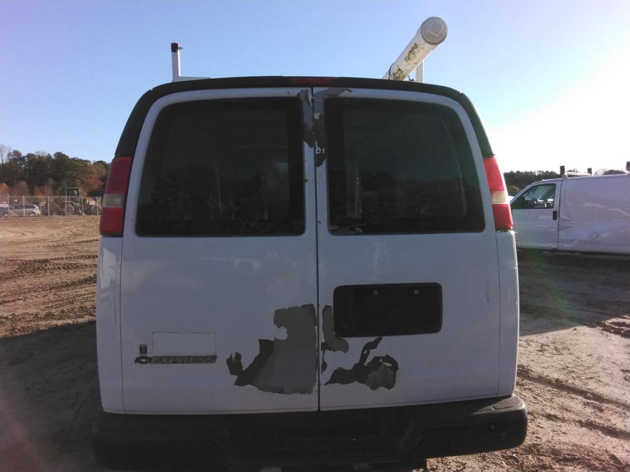 2009 Chevrolet Express 2500 Utility / Service Van VIN: 1GCGG25C291137442 Lot: 87030035