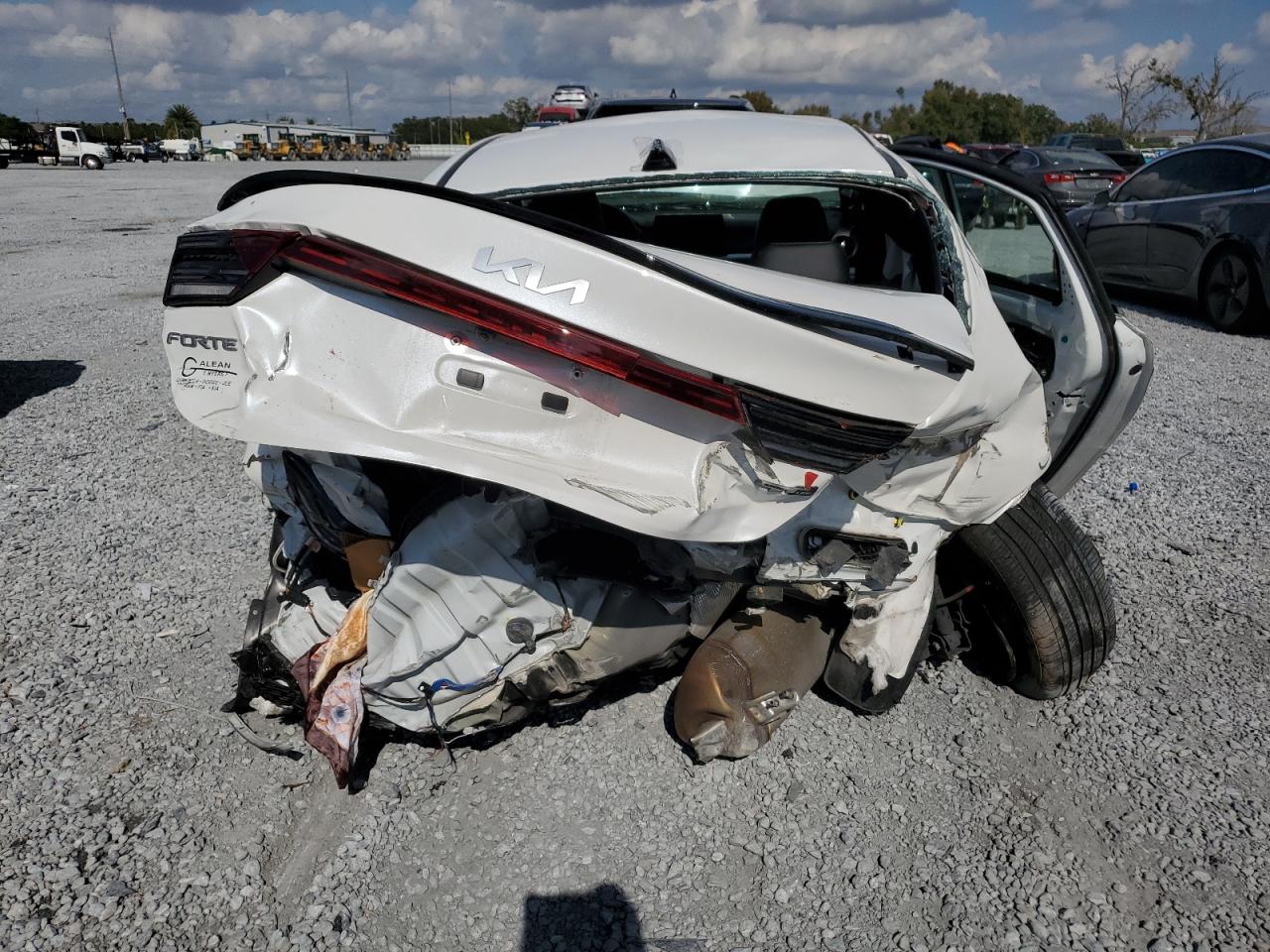 2024 Kia Forte Gt Line VIN: 3KPF54ADXRE824192 Lot: 93285235