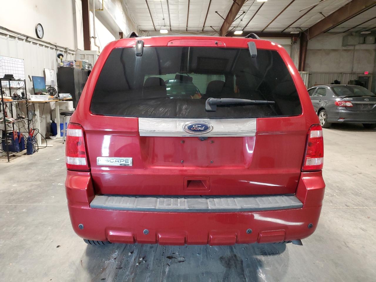 2010 Ford Escape Limited VIN: 1FMCU9E7XAKB82397 Lot: 91797785