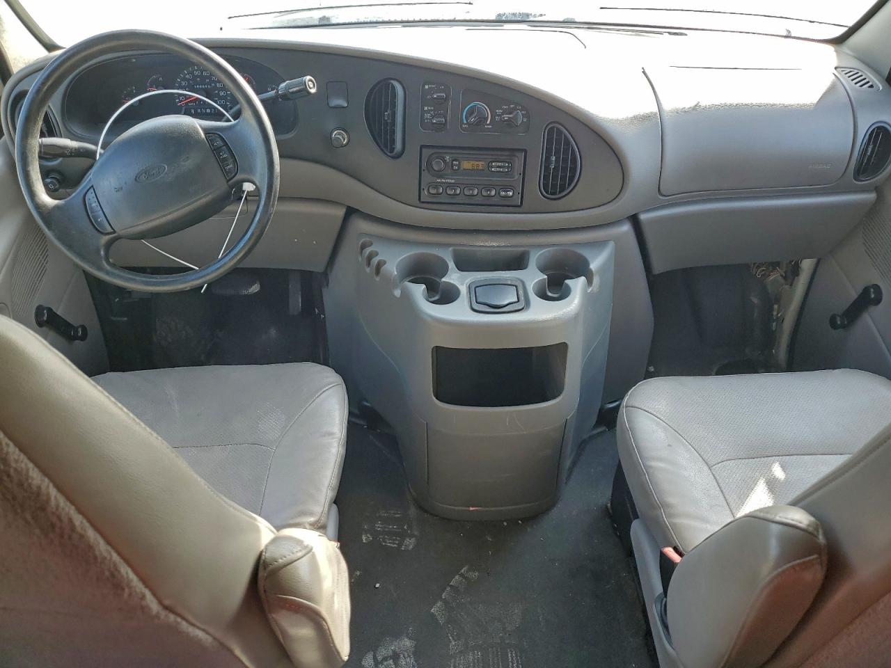 2001 Ford Econoline E350 Super Duty Wagon VIN: 1FBSS31L91HA92469 Lot: 93687645