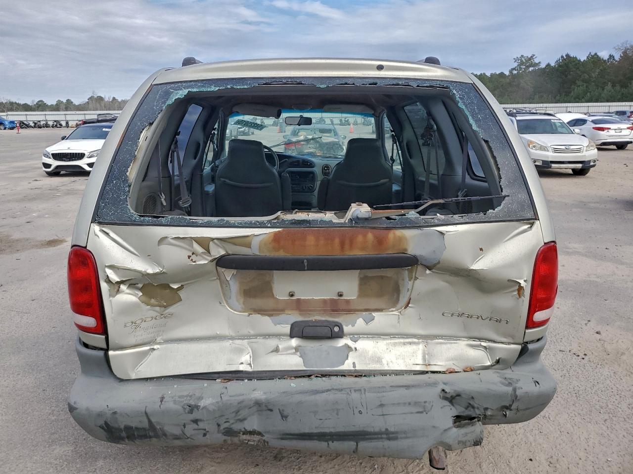 2000 Dodge Caravan VIN: 2B4FP25B3YR655554 Lot: 94225915