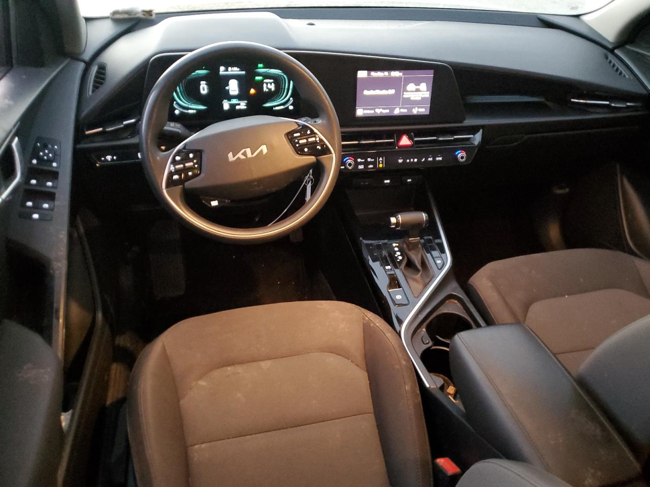 2023 Kia Niro Lx VIN: KNDCP3LE6P5088454 Lot: 91870265