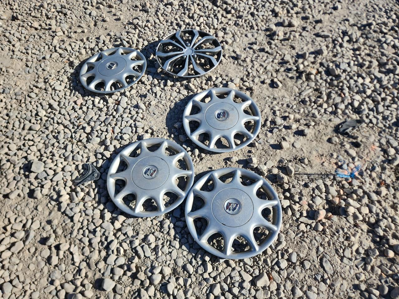 2001 Buick Century Custom VIN: 2G4WS52J411272334 Lot: 90867625