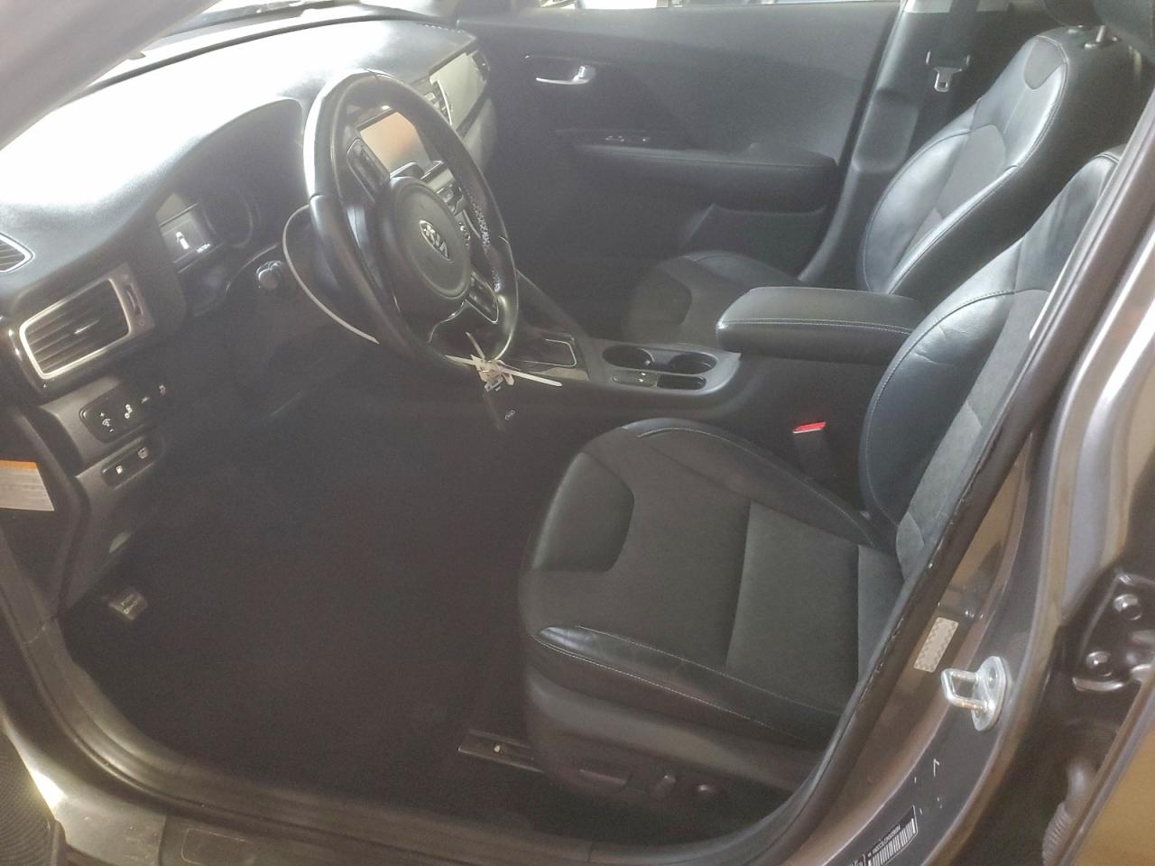 2017 Kia Niro Ex VIN: KNDCC3LC2H5039084 Lot: 94365705