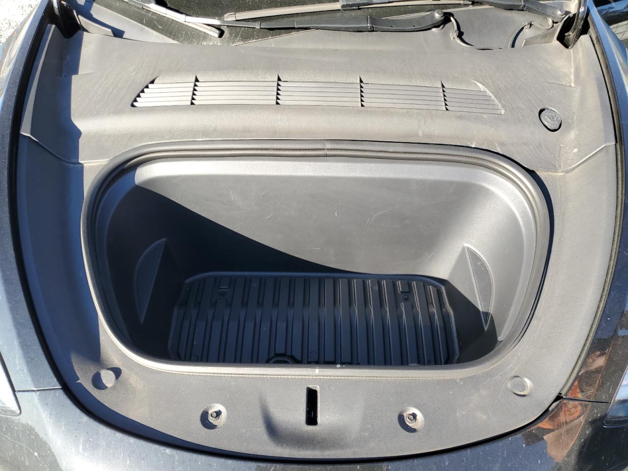 2023 Tesla Model Y VIN: 7SAYGDEE8PA144076 Lot: 92412495