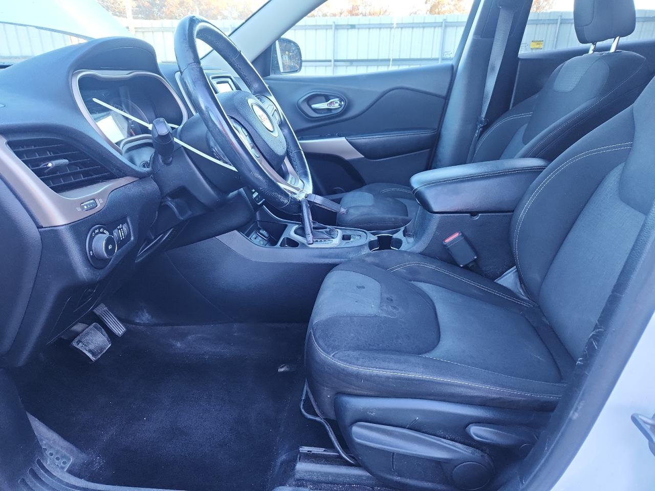 2017 Jeep Cherokee Latitude VIN: 1C4PJLCB3HD214527 Lot: 91777325