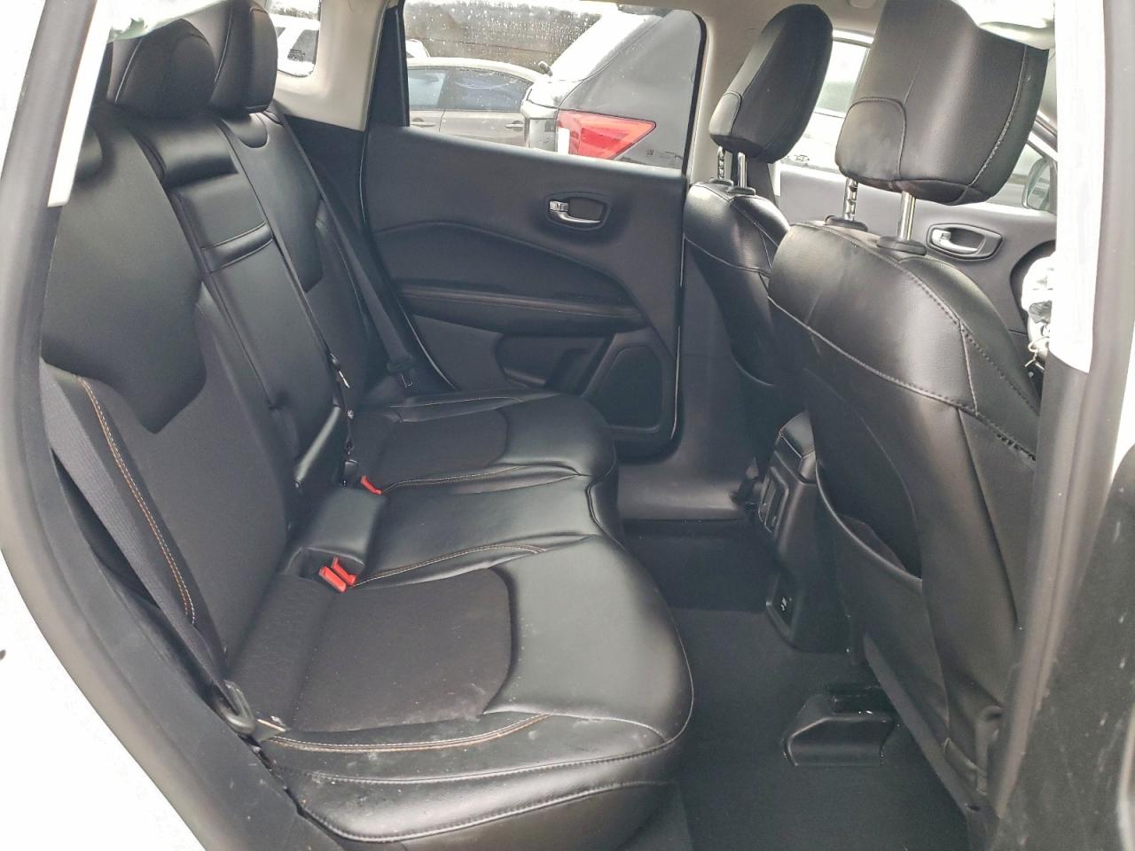 2018 Jeep Compass Latitude VIN: 3C4NJDBB8JT349727 Lot: 93595025