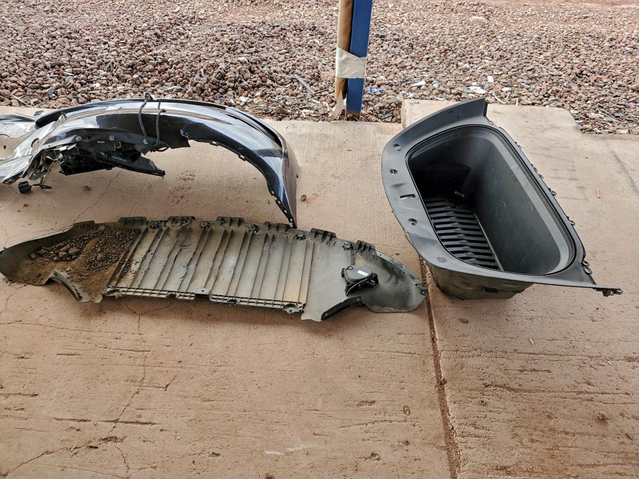 2024 Tesla Model Y VIN: 7SAYGDED3RF088559 Lot: 93643625