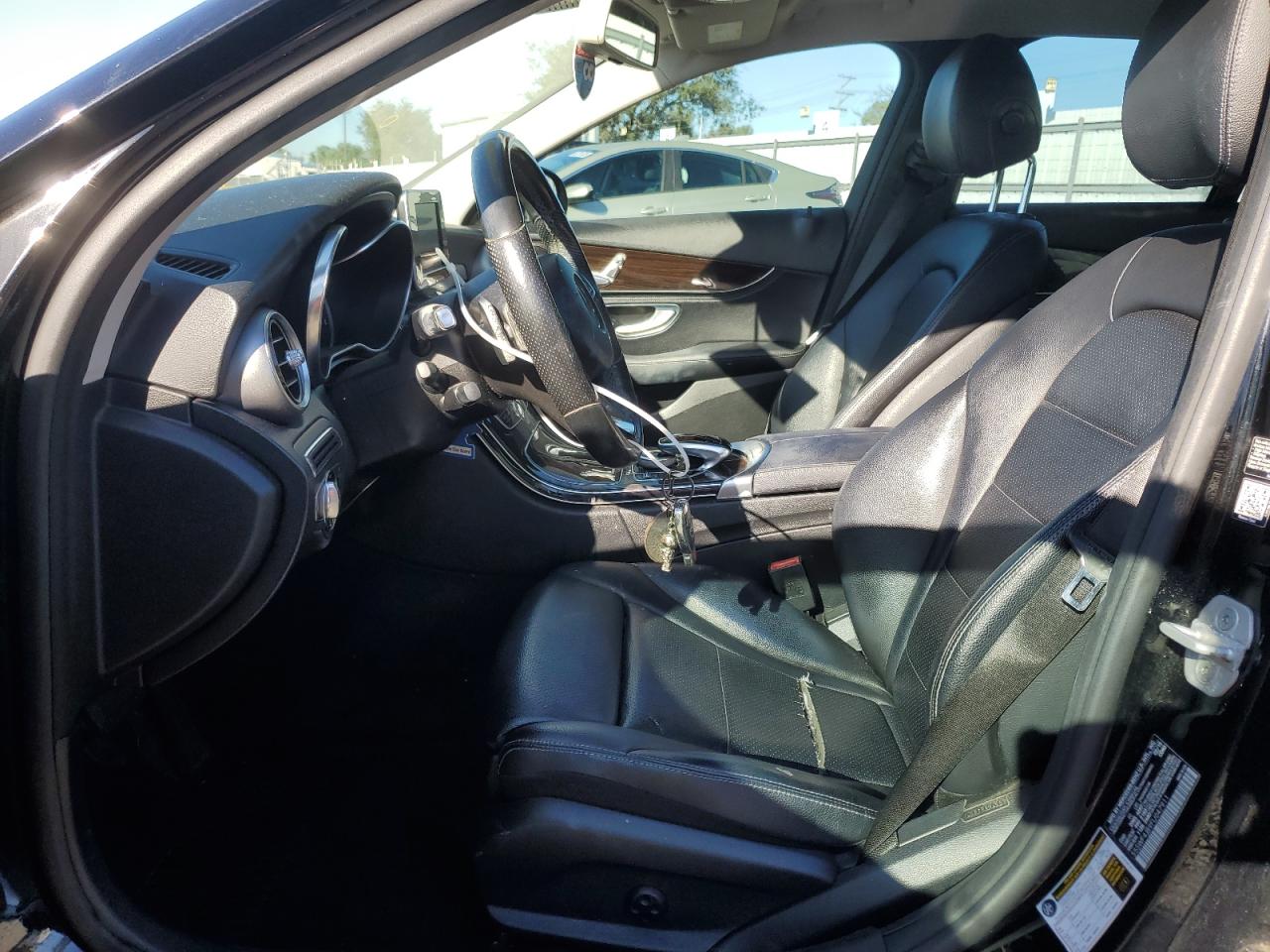 2015 Mercedes-Benz C 300 VIN: 55SWF4JB9FU047911 Lot: 92751725