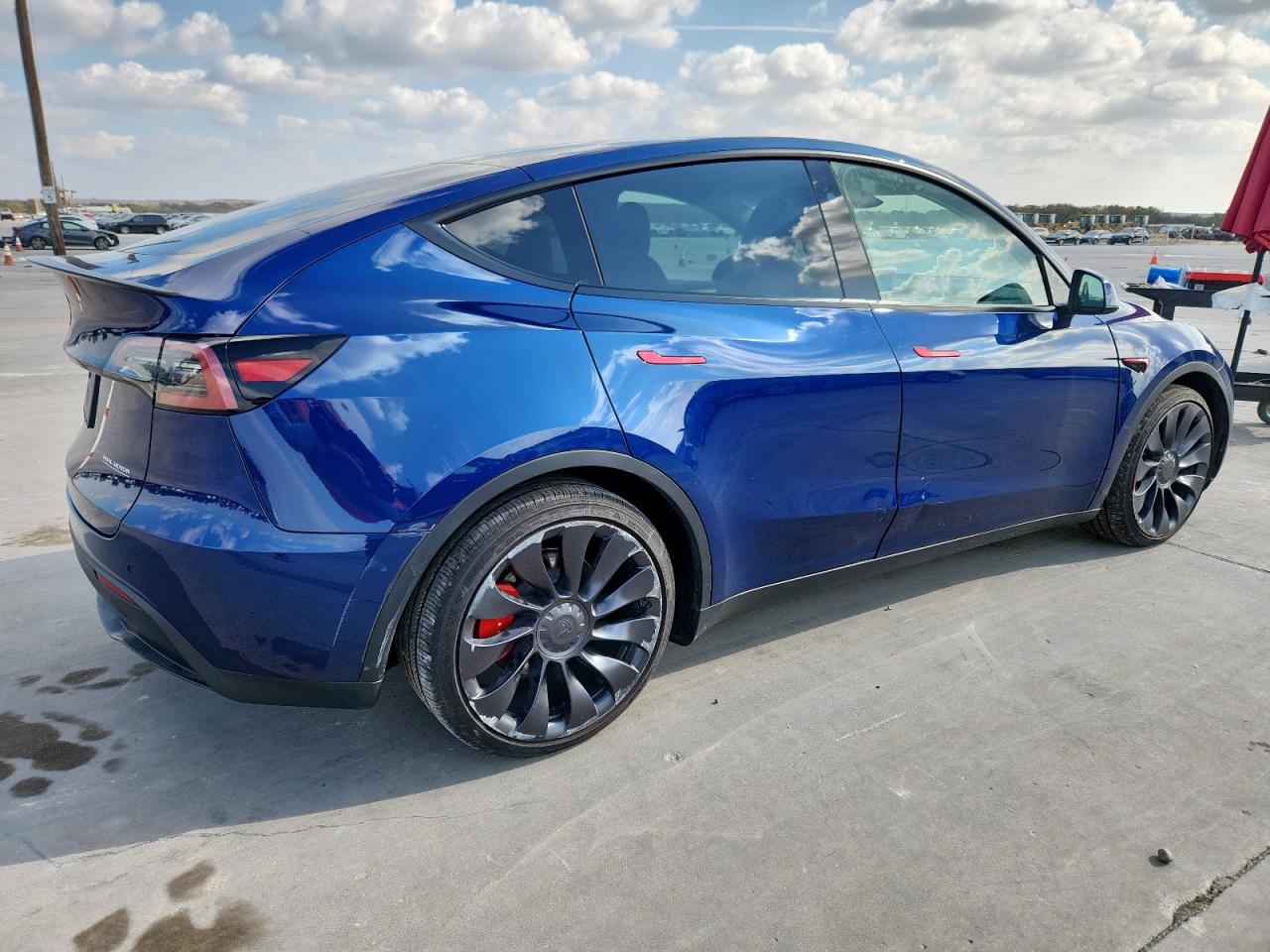 2025 Tesla Model Y blue  electric 7SAYGDEF3SA366381 photo #4