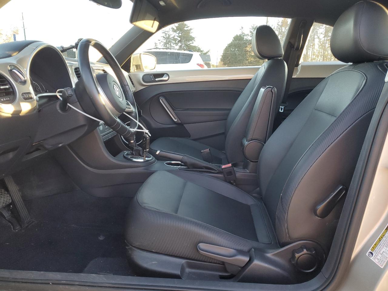 2014 Volkswagen Beetle VIN: 3VWJ17AT0EM634798 Lot: 92348755