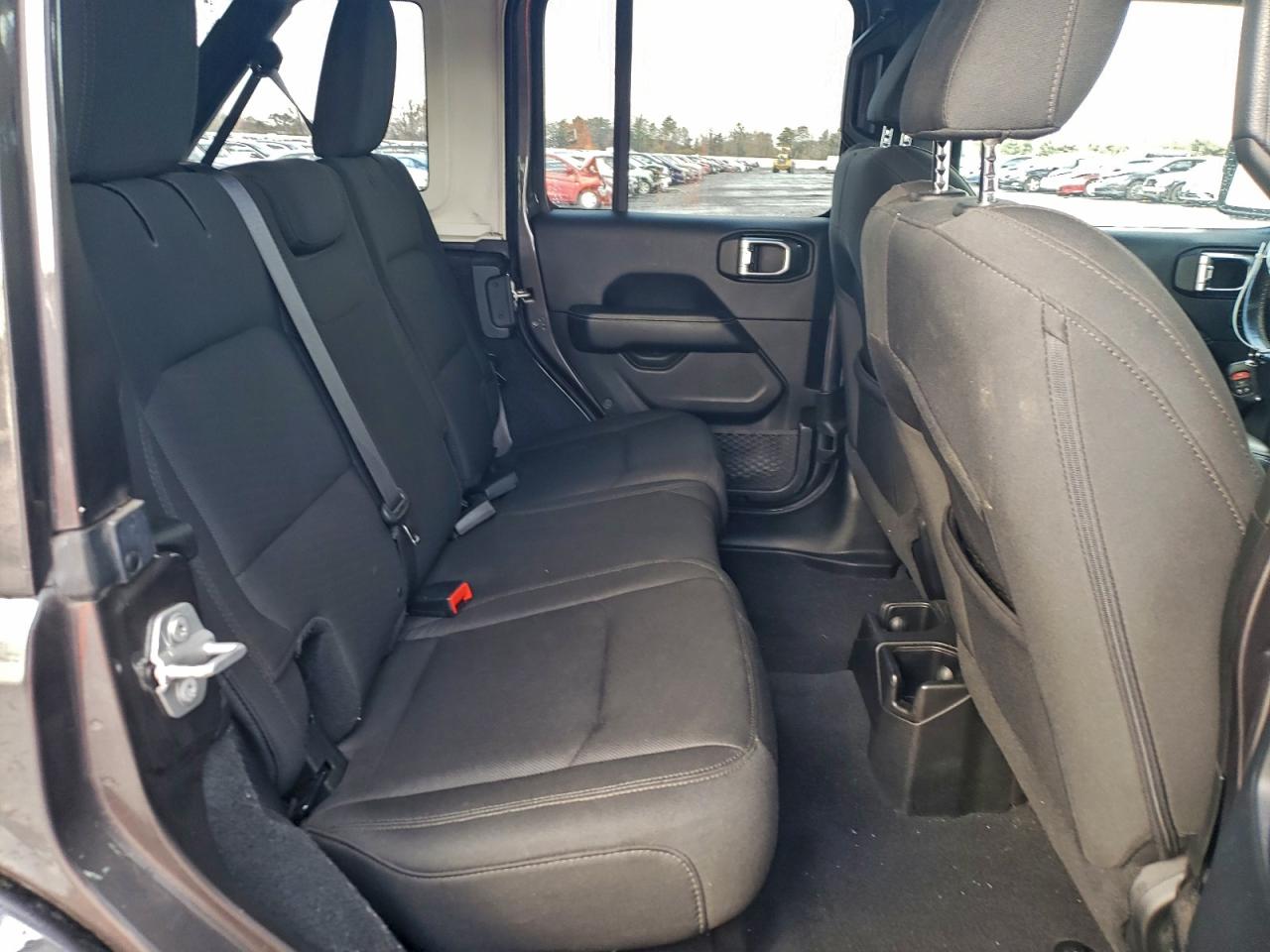 2018 Jeep Wrangler Unlimited Sahara VIN: 1C4HJXEG0JW322926 Lot: 94485715