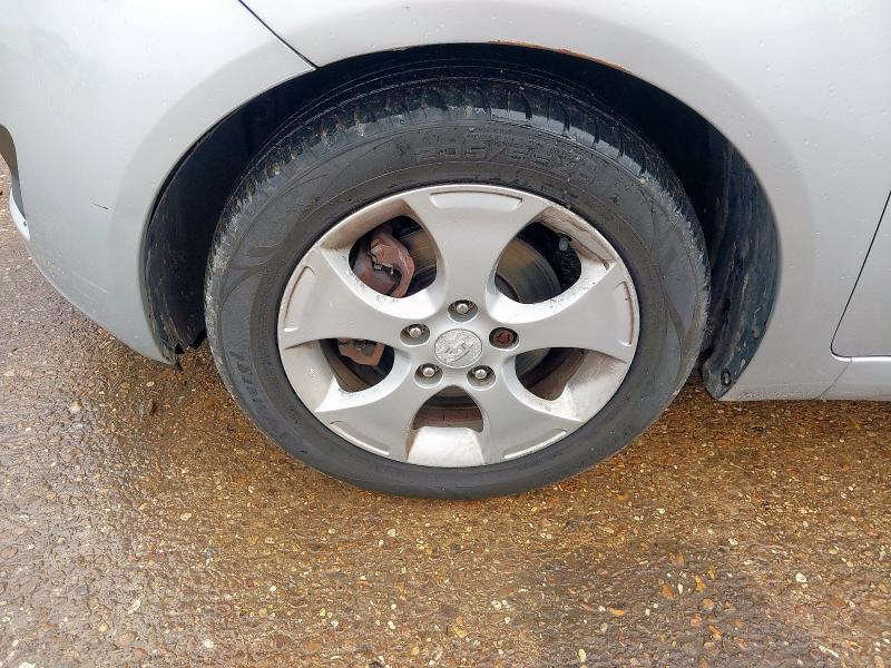 2010 KIA VENGA 1.6 2 5DR AUTO