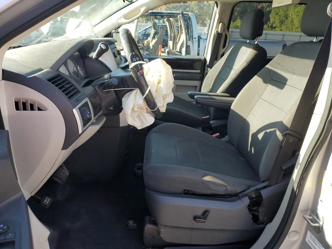 2010 Dodge Grand Caravan Sxt VIN: 2D4RN5D1XAR445218 Lot: 92642685