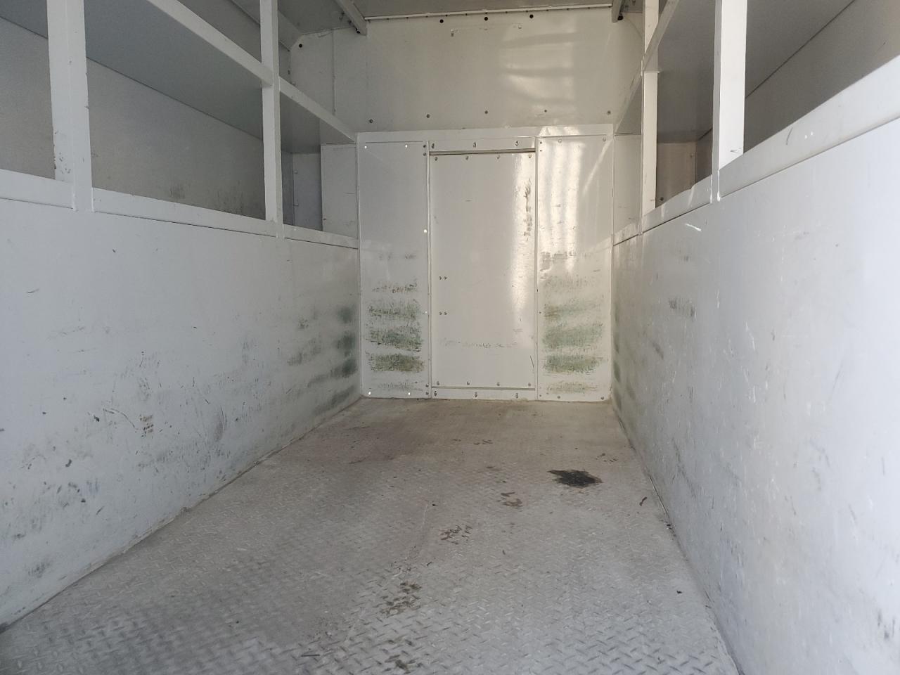 2022 Ford E350 Utility / Service Truck VIN: 1FDWE3FK2NDC35985 Lot: 90835445